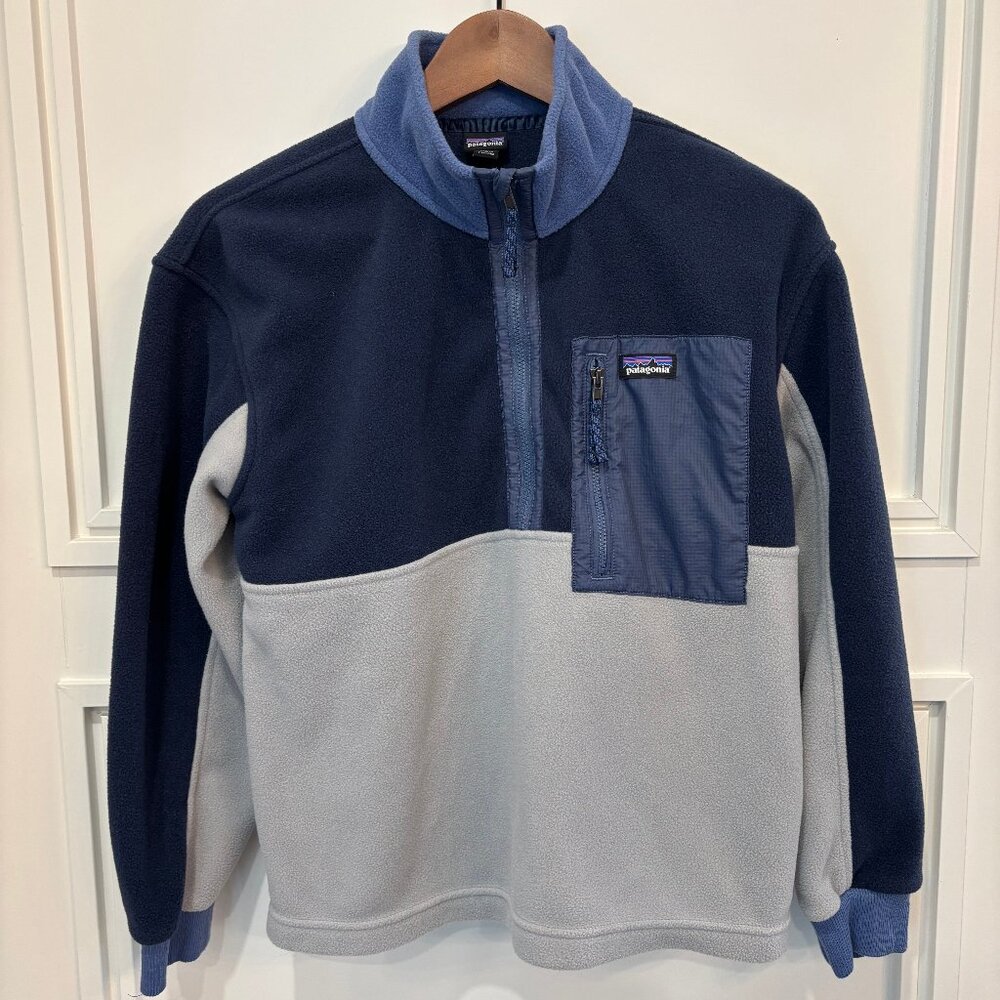 Patagonia Navy and Gray Fleece Pullover (YOUTH XL - fits women M)